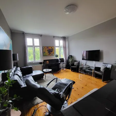 Apartment Cosy And Flat With Piano